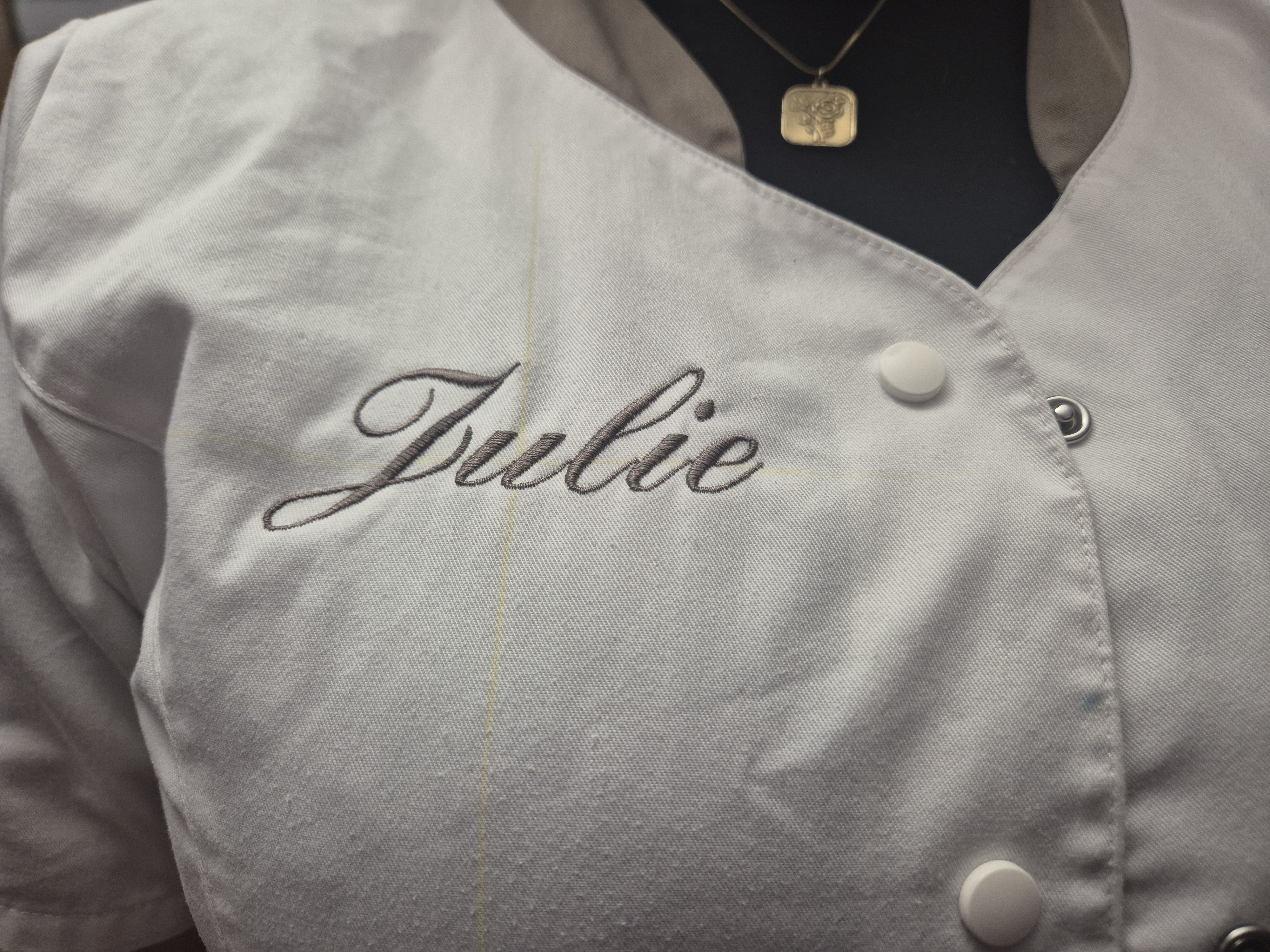 Blouse brodée