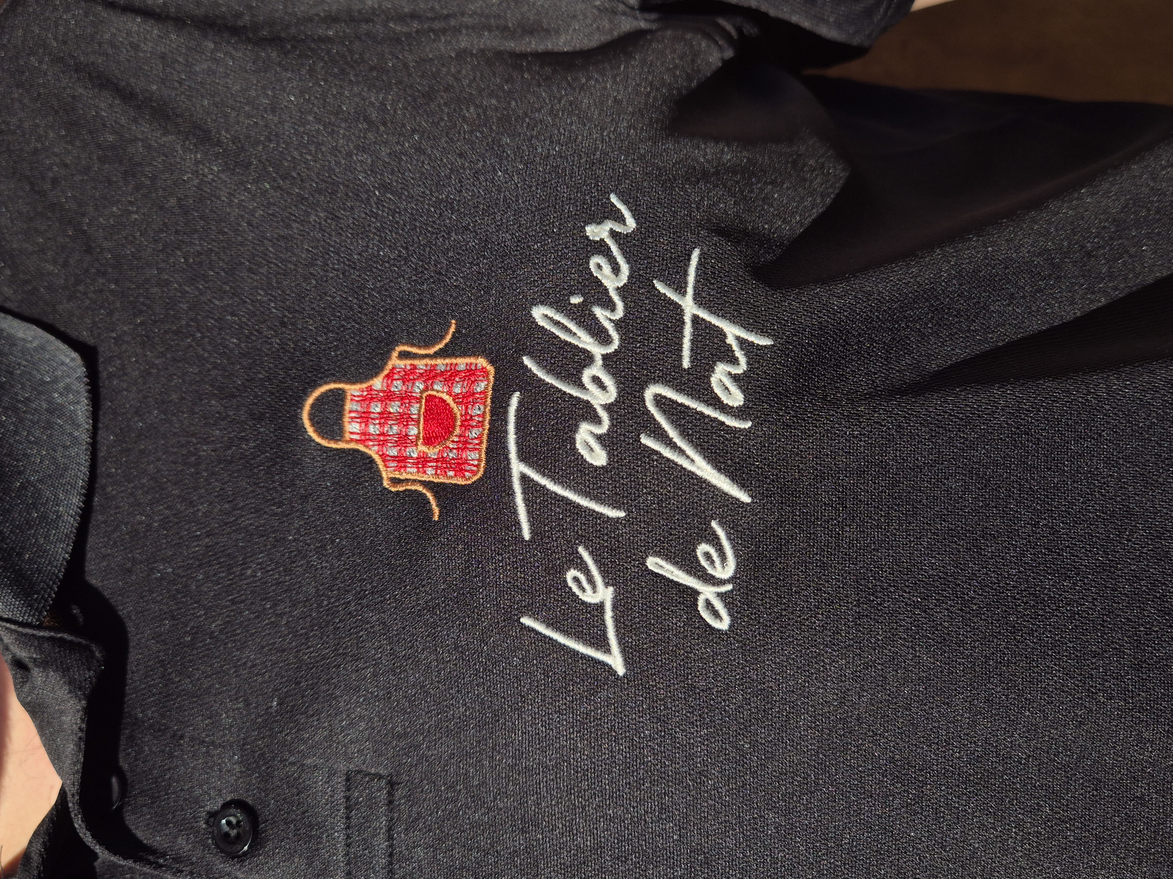 Polo brodé
